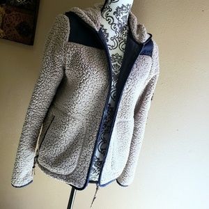 Hooded zip-up winter sherpa jacket